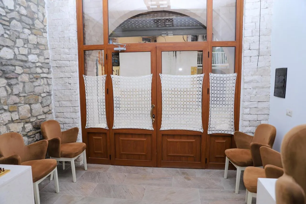 Hanna'S Hostel Berat Arnavutluk