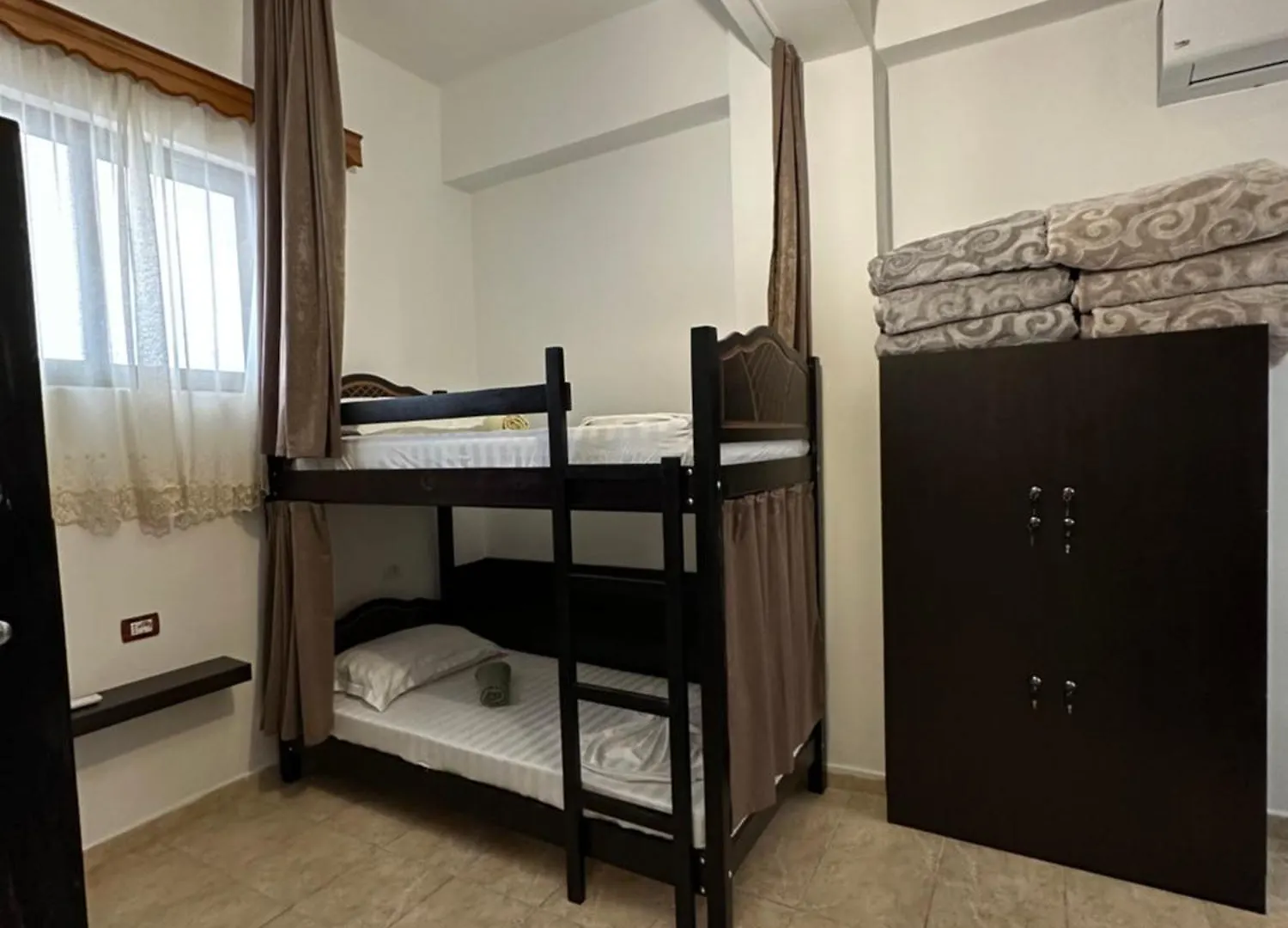 Hanna'S Hostel Berat 0*,  Albania