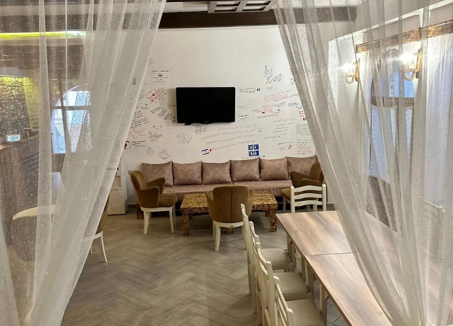 Hanna'S Hostel 培拉特 阿尔巴尼亚